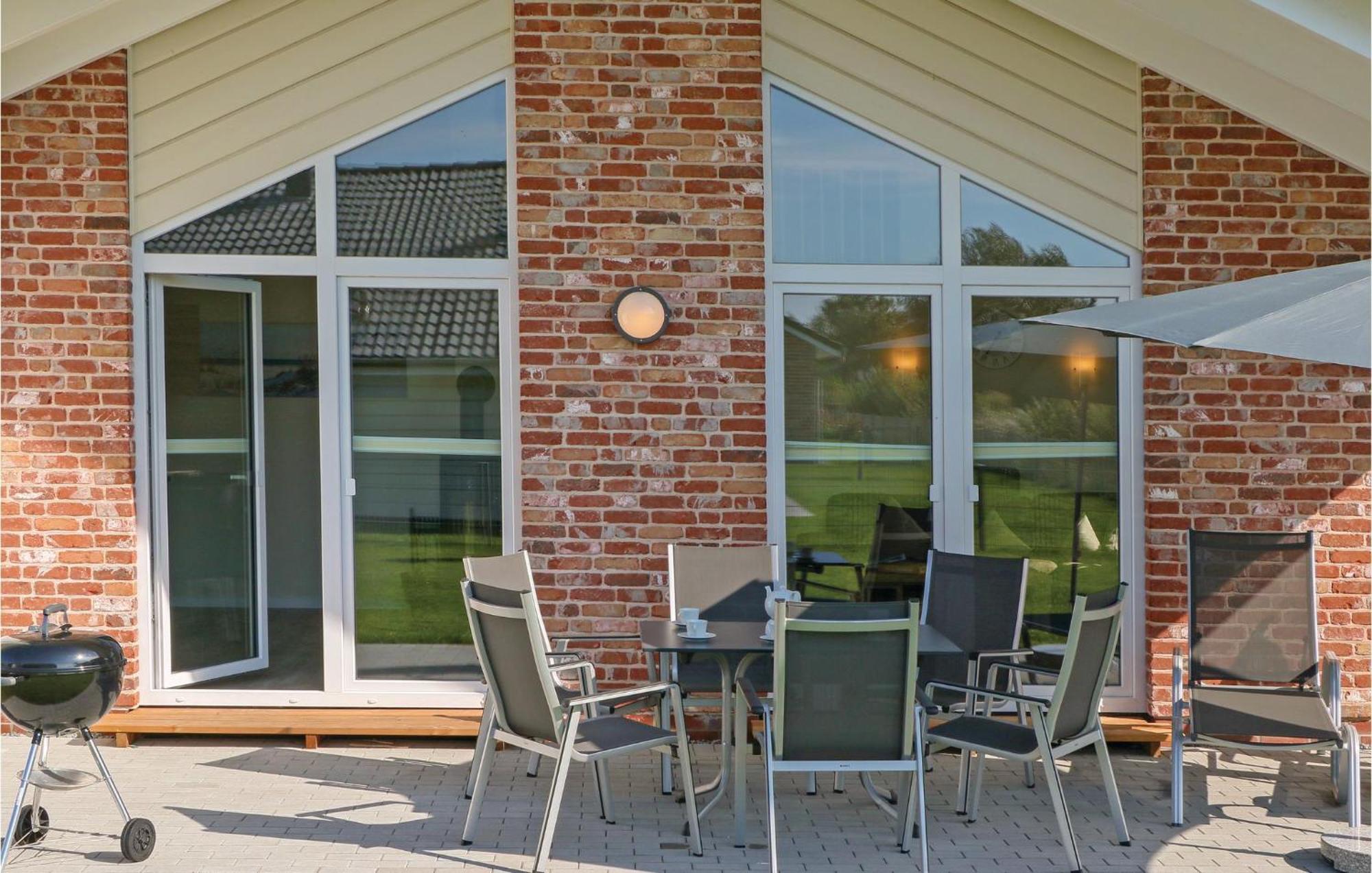 Awesome Home In Dagebuell With Kitchen Exterior photo